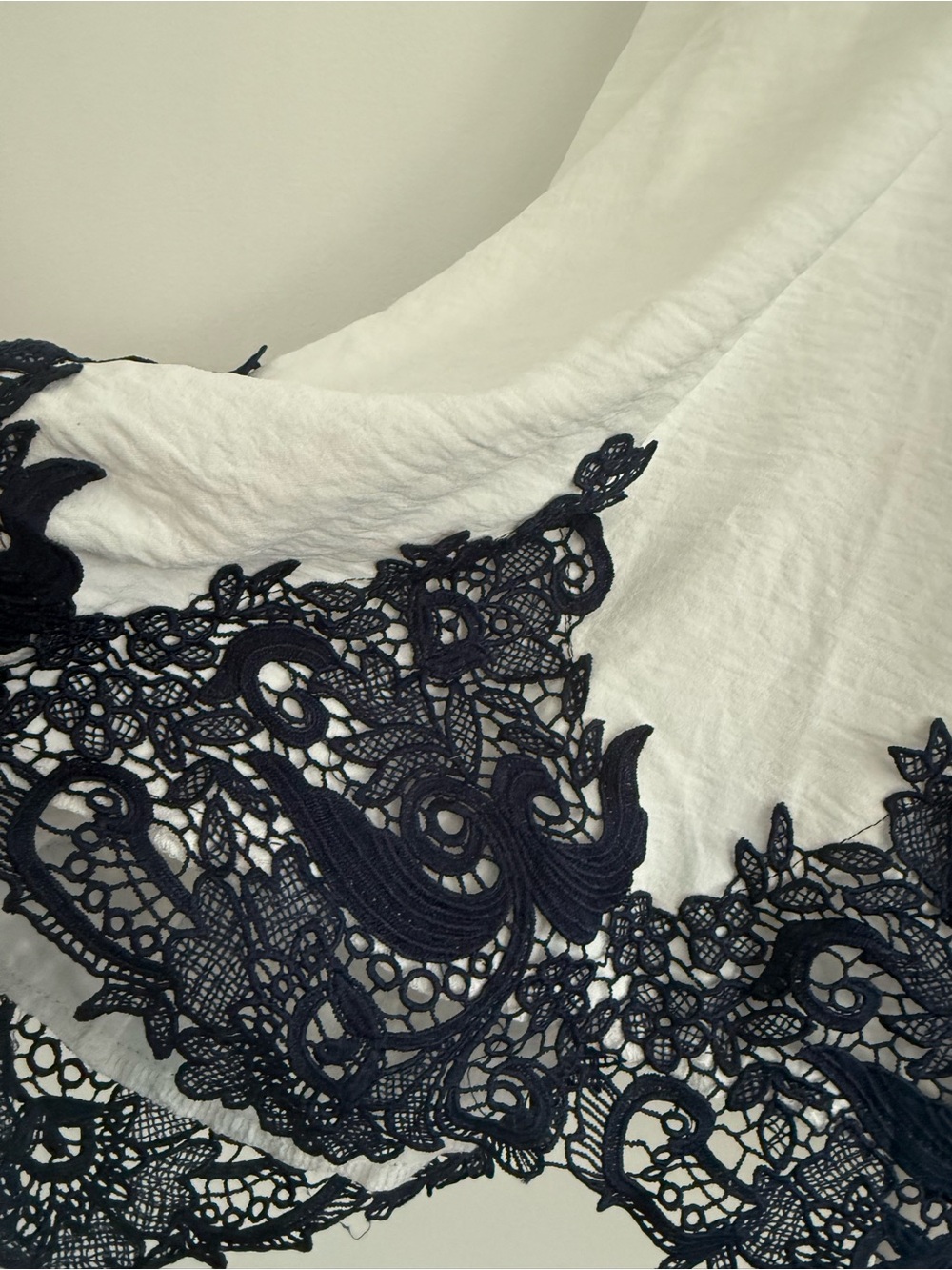 White Spaghetti Strap Dress with Navy Lace Hem size XL - Picture 4 of 6